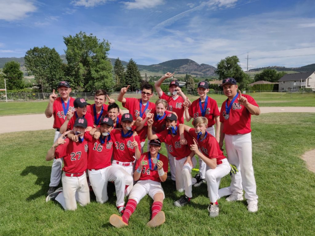 Bantam A Reds Champions in Kelowna